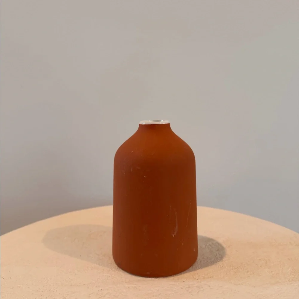 TERRACOTTA CERAMIC SMALL BOHEMIAN BOTTLE SHAPED VASE WHITE GLAZED RIM RUSTIC EUC